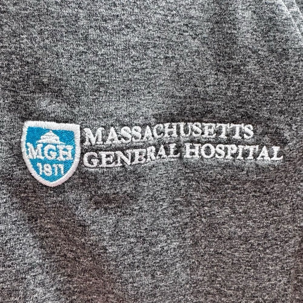 Sport-Tek Massachusetts General Hospital Half Zip Gray Logo Shirt. Top. Medium. - Picture 6 of 8
